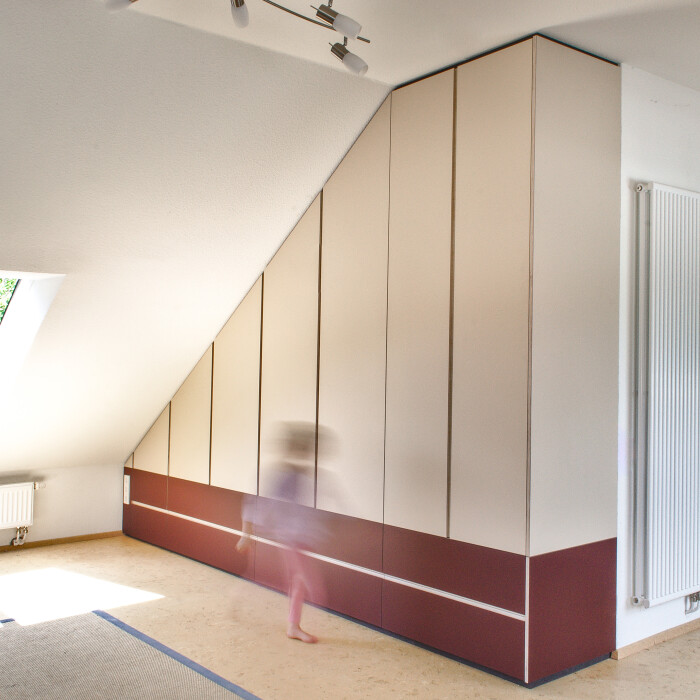 Schrägenschrank